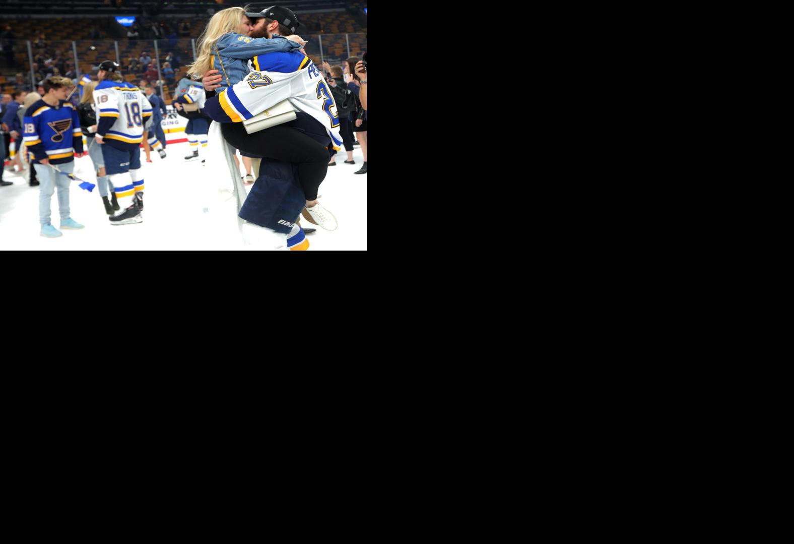 Arch Madness: Blues win 1st Stanley Cup, beating Bruins 4-1