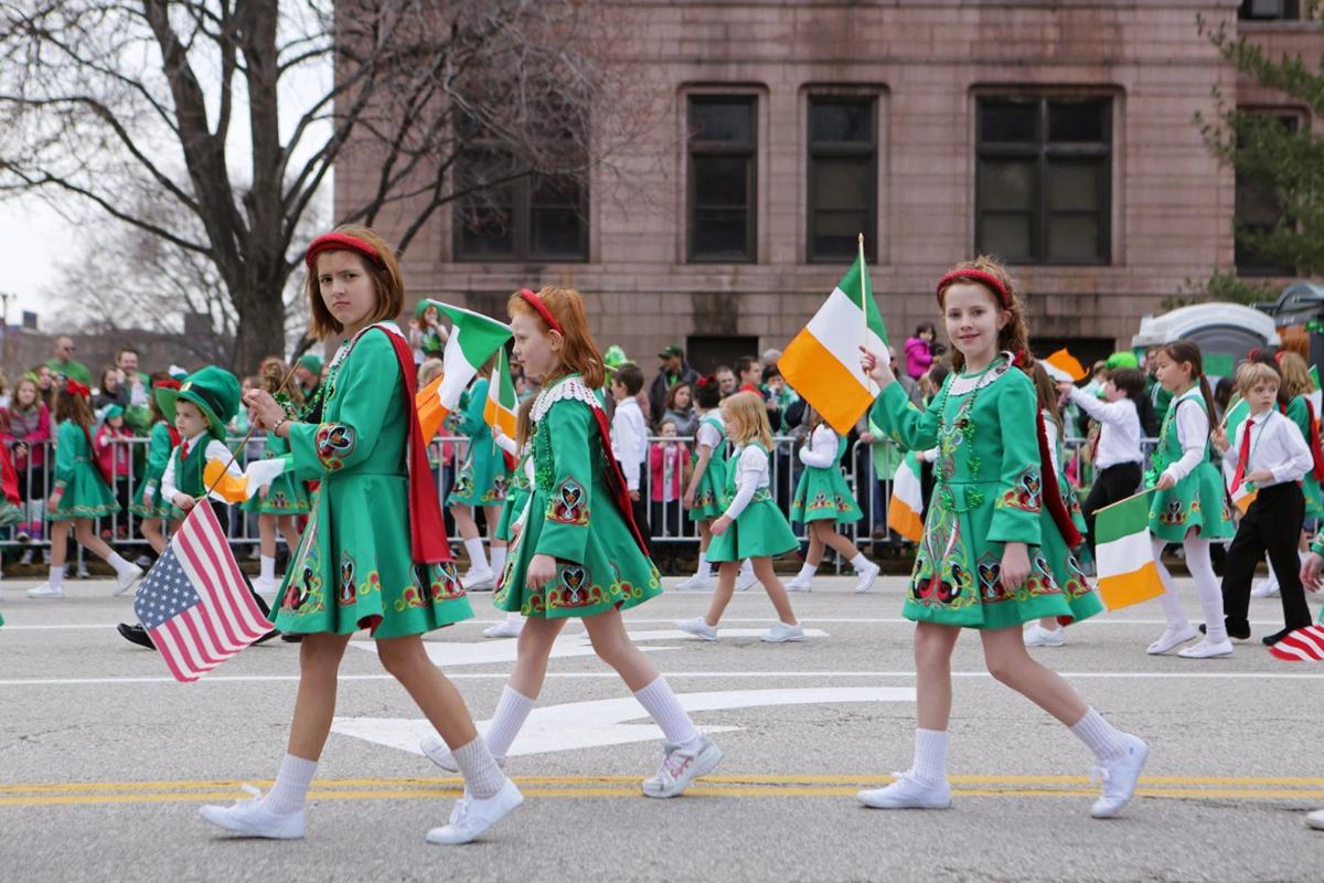 Thousands turn out for the 46th annual St. Patrick's Day parade Metro