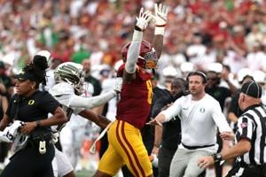 FOOTBALL-NCAA/