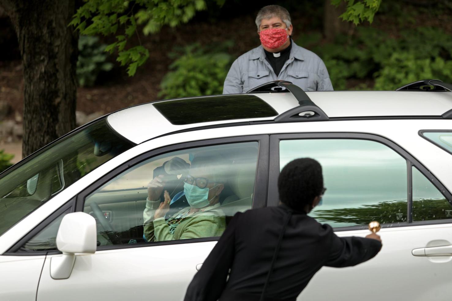 Celebrating Mother's day, St. Louis style during a pandemic