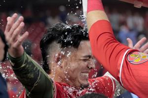 Cardinals host Royals