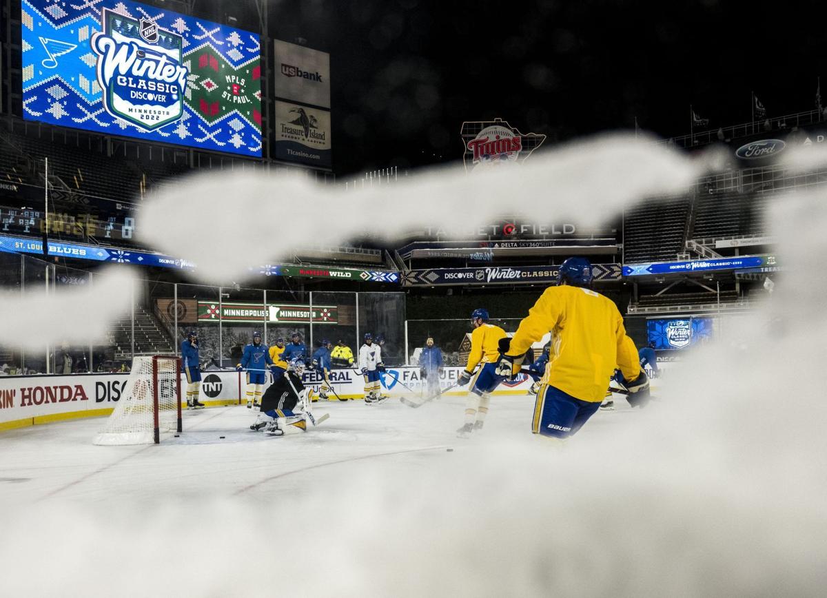 Ice hockey St Louis Blues beat Minnesota Wild 64 in coldest outdoor game in  NHL history Winter Classic