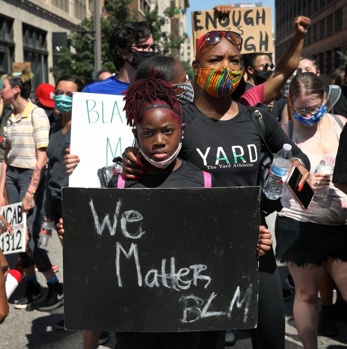 Thousands Protest Police Brutality In Downtown St Louis Metro Stltoday Com