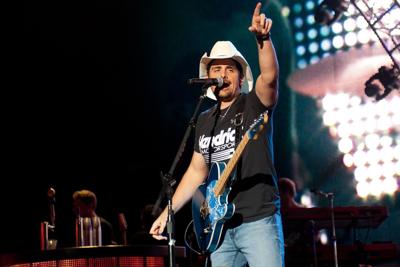 Brad Paisley Hollywood Casino Amphitheatre Brad Paisley Hollywood Casino Amphitheatre
