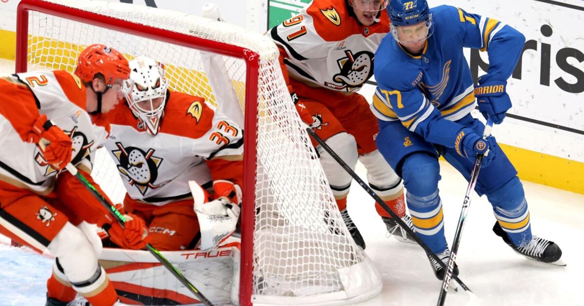 Injured forwards Nick Bjugstad, Nathan Walker back at Blues practice