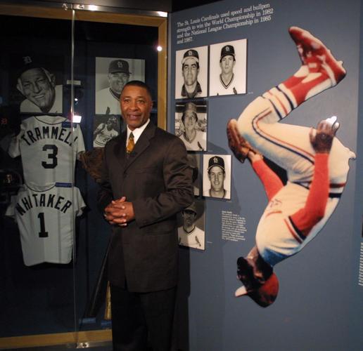 Ozzie Smith St. Louis Cardinals Flip with Gateway Arch - Powder