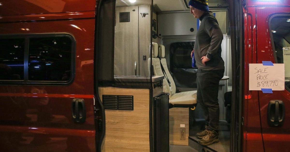 Photos: St. Louis RV Travel Show