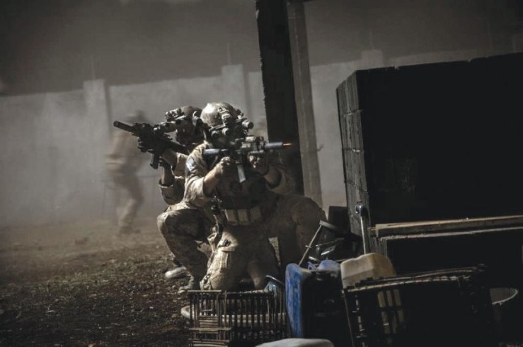 Review: 'Zero Dark Thirty' a gripping tale of bin Laden manhunt