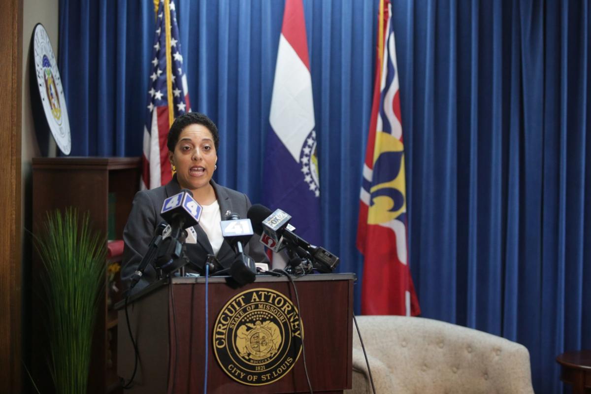 Governor's attorneys approached St. Louis prosecutor with deal: He'll
