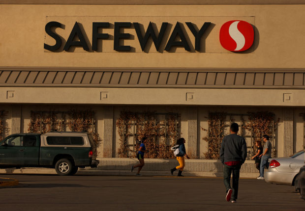 safeway open today