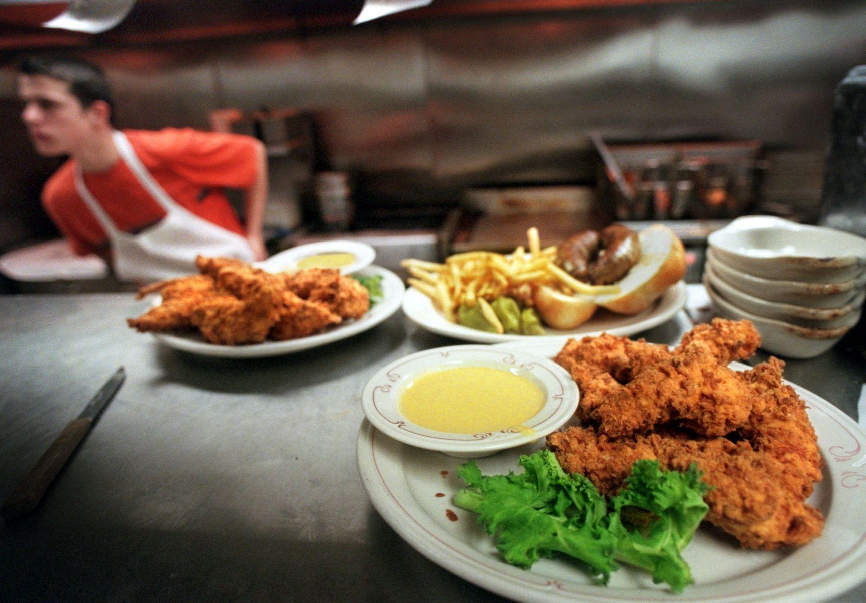 Halls Ferry Inn in Florissant