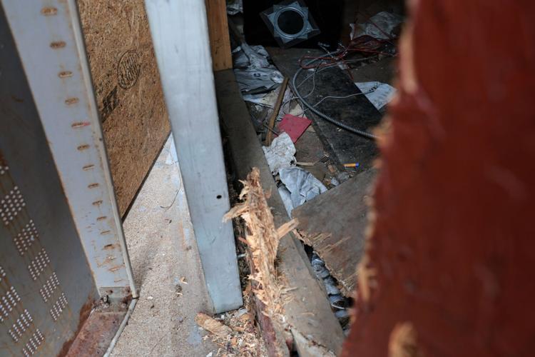 People continue to break into Railway Exchange Building in downtown St. Louis