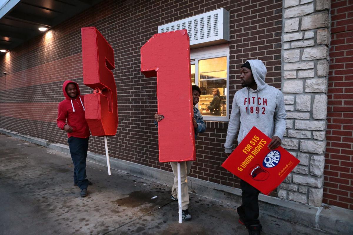 Fast food workers fight for raise in minimum wage