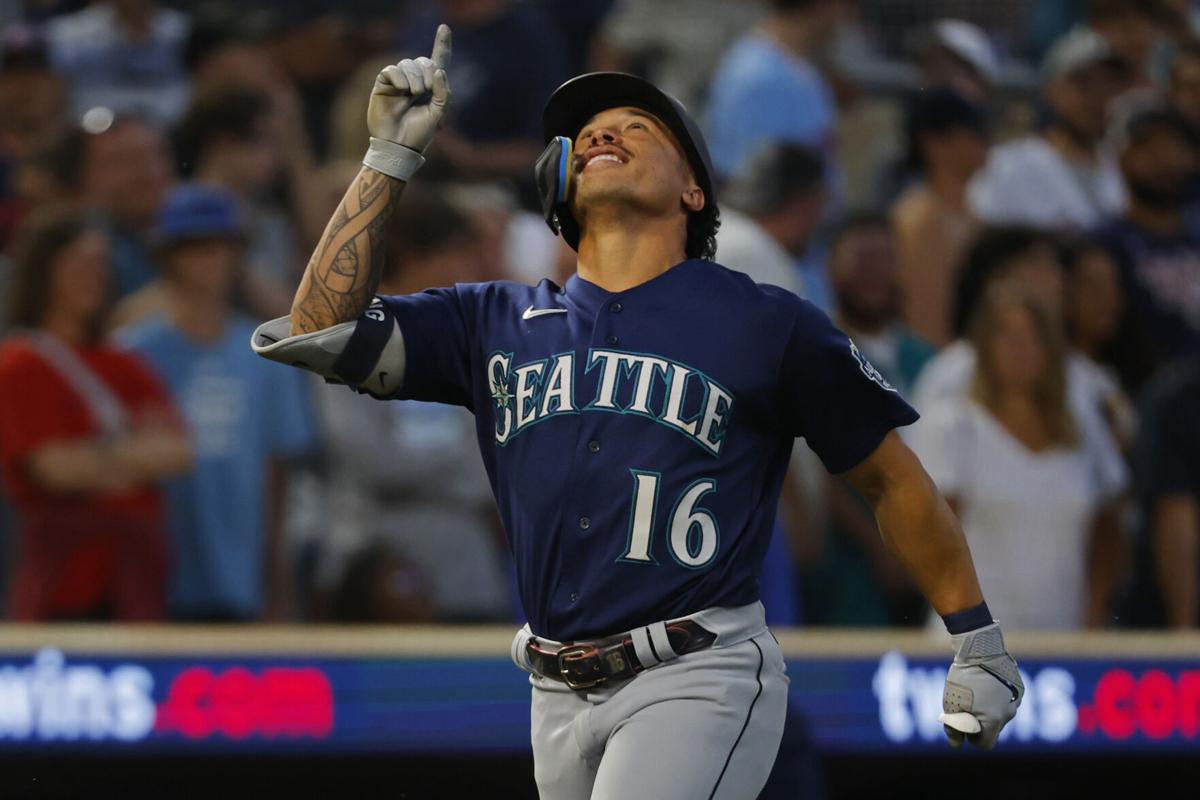A moment of redemption for ex-Cardinal Kolten Wong in his most trying year  in the majors