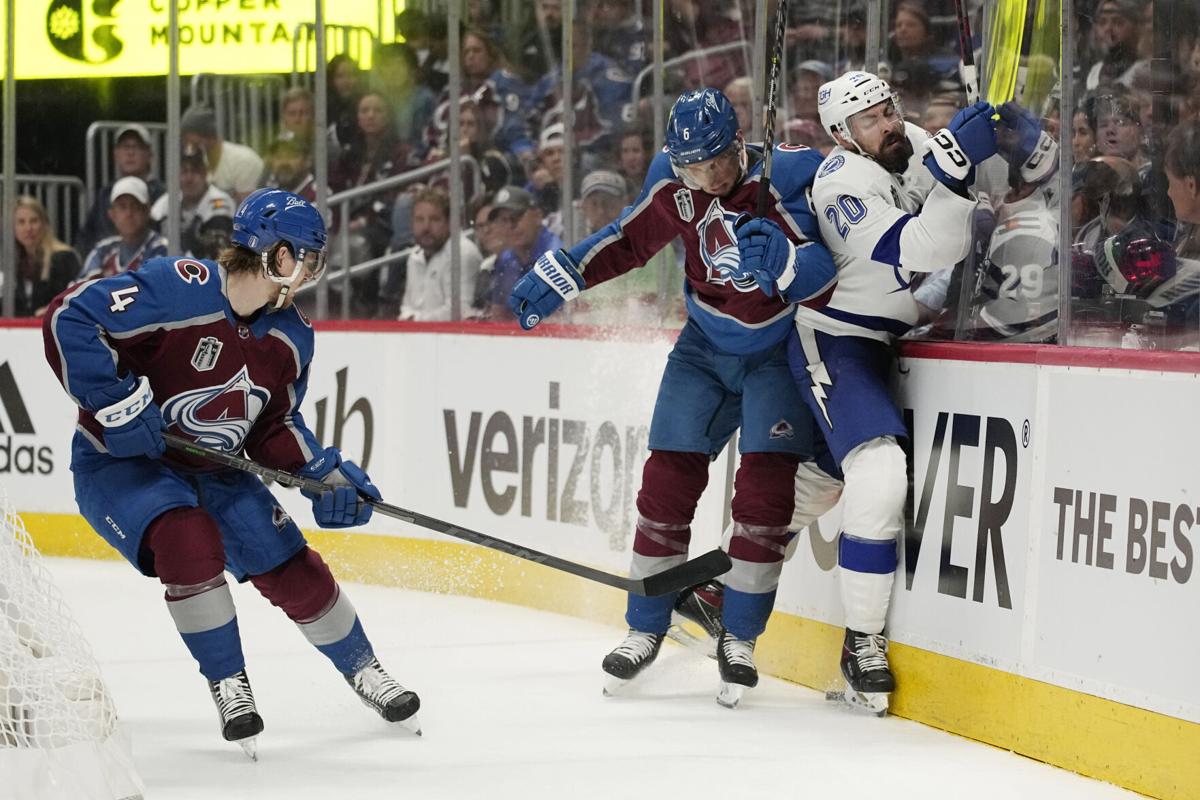 That time the Maple Leafs let Joe Sakic slip by