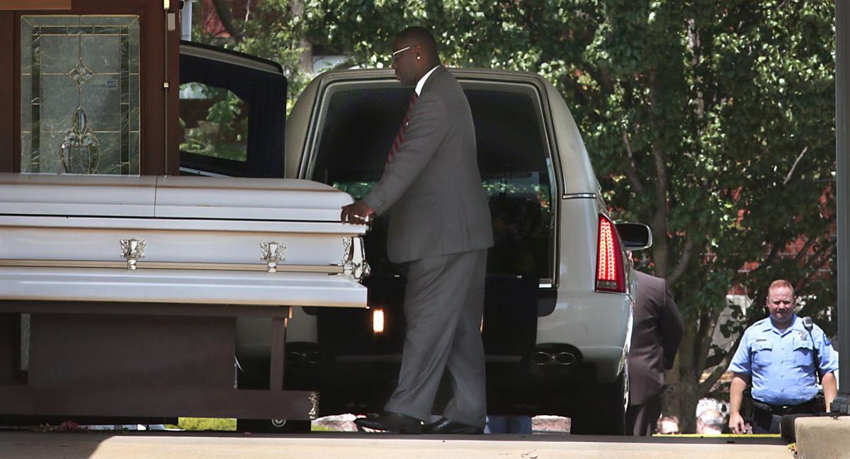 1 dead in shooting outside of St. Louis funeral home Law and order