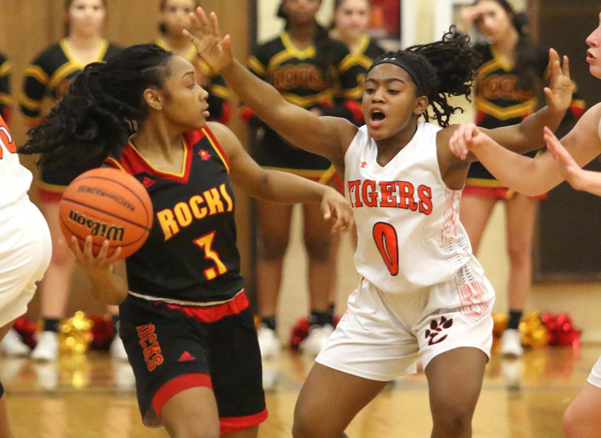 Simply Named Q Could Have Big Answers As Edwardsville Shoots For