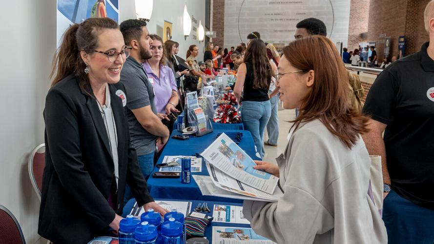 UMSL students explore career paths at Fall Internship and Job Fair