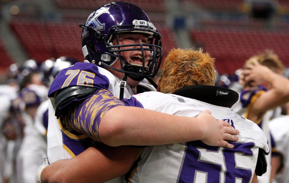 Kearney uses late defensive stand to stun Webb City | High School Kearney uses late defensive stand to stun Webb City | High School