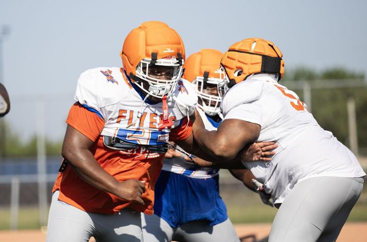 East 51���� football practice