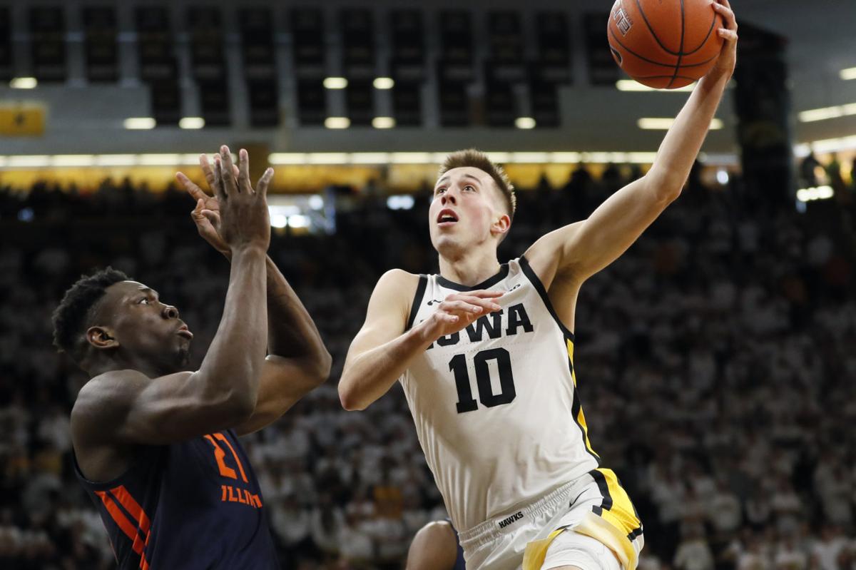 No 18 Iowa Snaps No 19 Illinois Seven Game Win Streak Illini