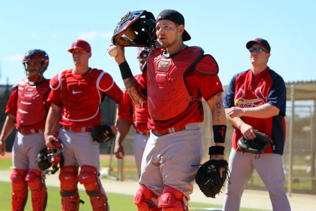 Yadier Molina successfully took his first steps with Magallanes