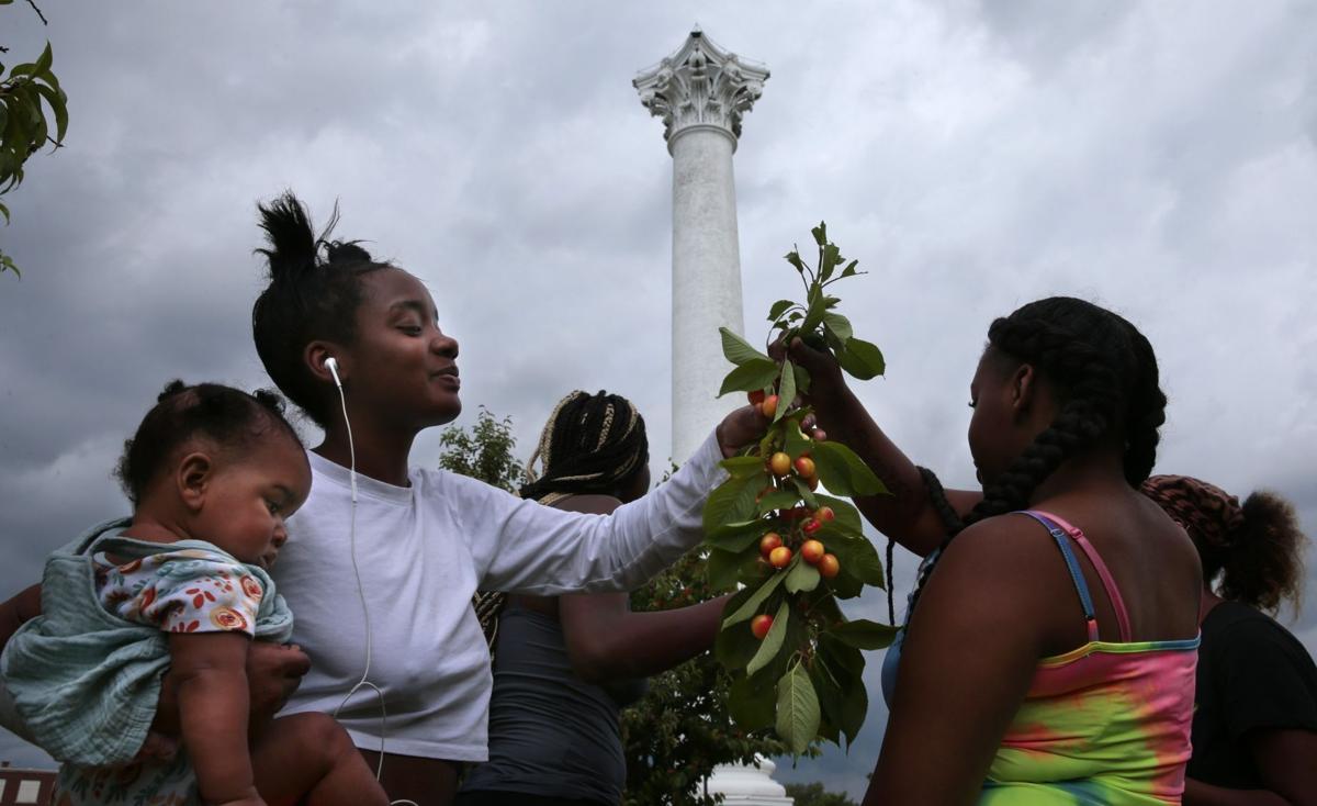 Storms roll into St. Louis over Peace Park