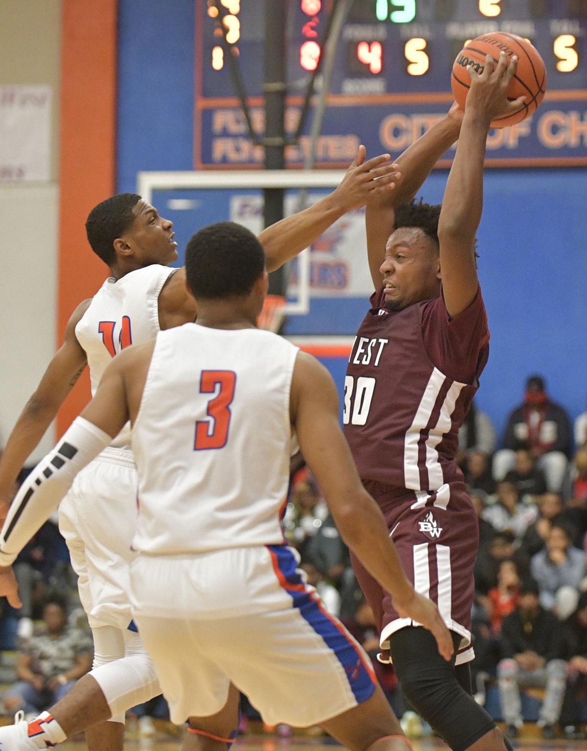 Belleville West Escapes East St Louis In Southwestern Conference