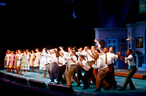 Muny S Yankees Has Fosse S Distinctive Style Theater Reviews Stltoday Com