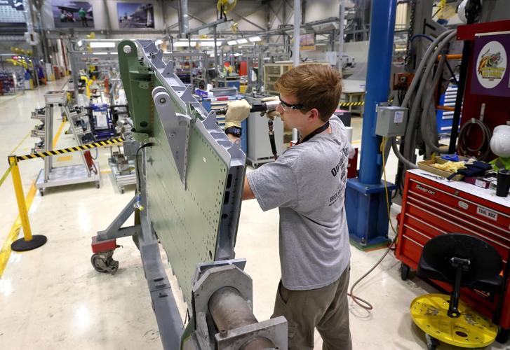 Boeing F/A-18 fighter jet manufacturing in Ӱԭ