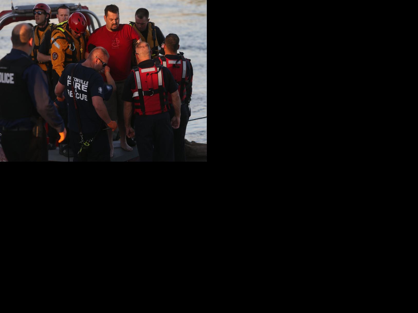 Police arrest suspect in St. Peters robbery who jumped into Missouri River during pursuit - STLtoday.com