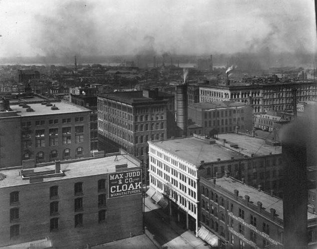 Downtown, 1900