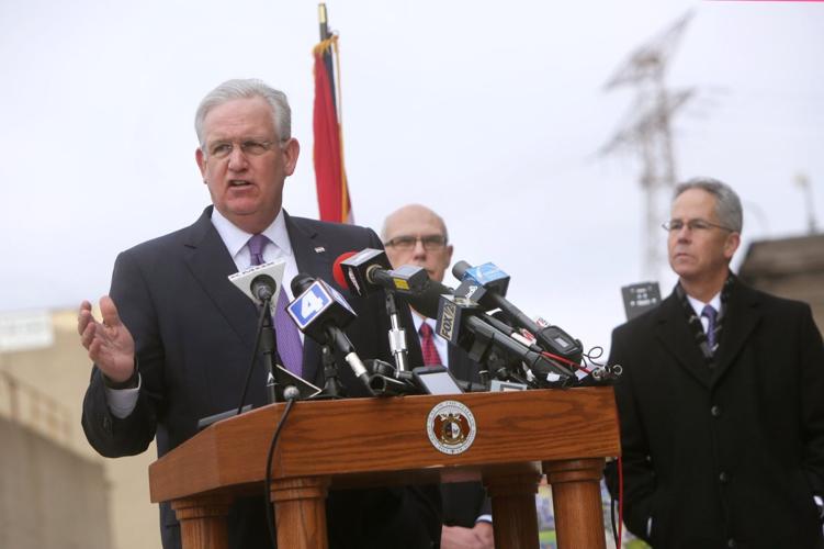 Gov. Nixon announces cooperation between railroad and electric company to accommodate new stadium