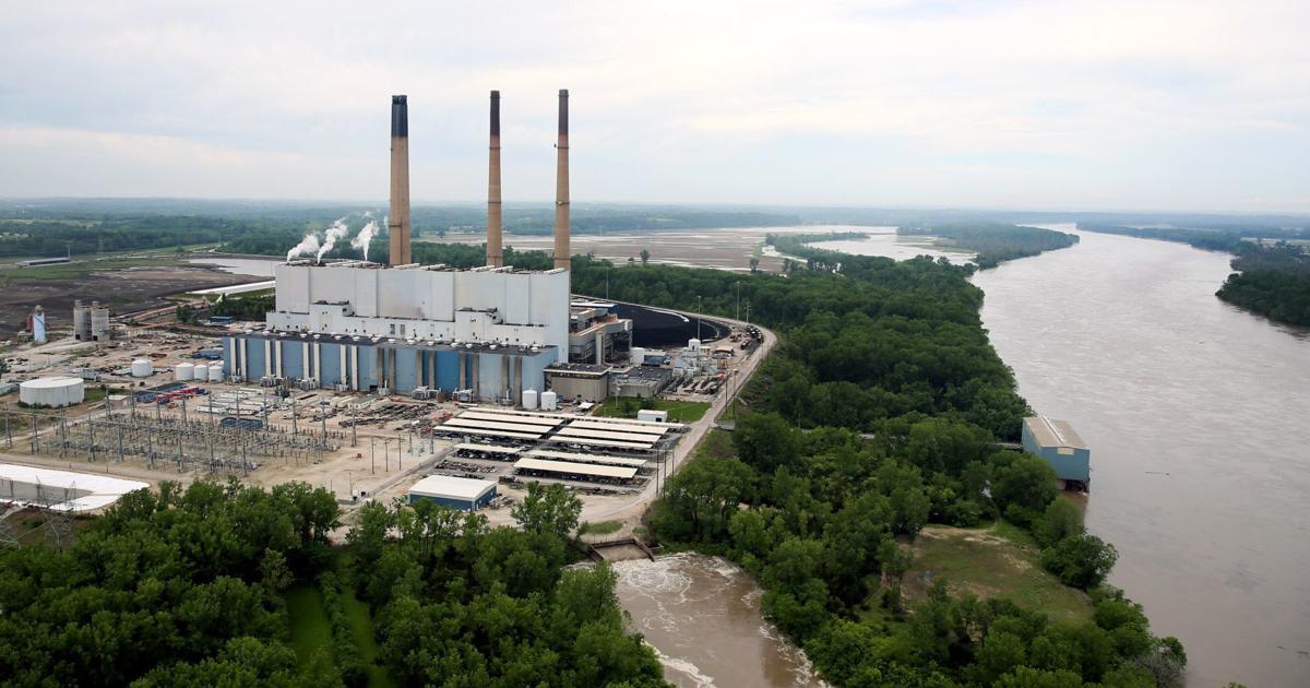 Ameren announces controversial plan to cover its coal ash ponds