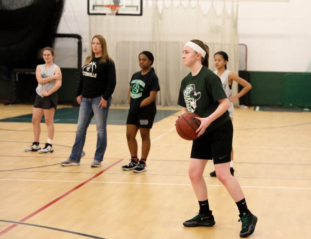It S Ball In The Family At Pattonville High Education Stltoday Com