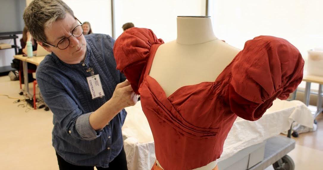 meet me in st louis red dress Judy Garland's iconic red velvet dress from the "Meet Me in St. Louis" film is now on display in our "1904 World's Fair" gallery! The ball gown is from the collection of Mary Strauss and will be on