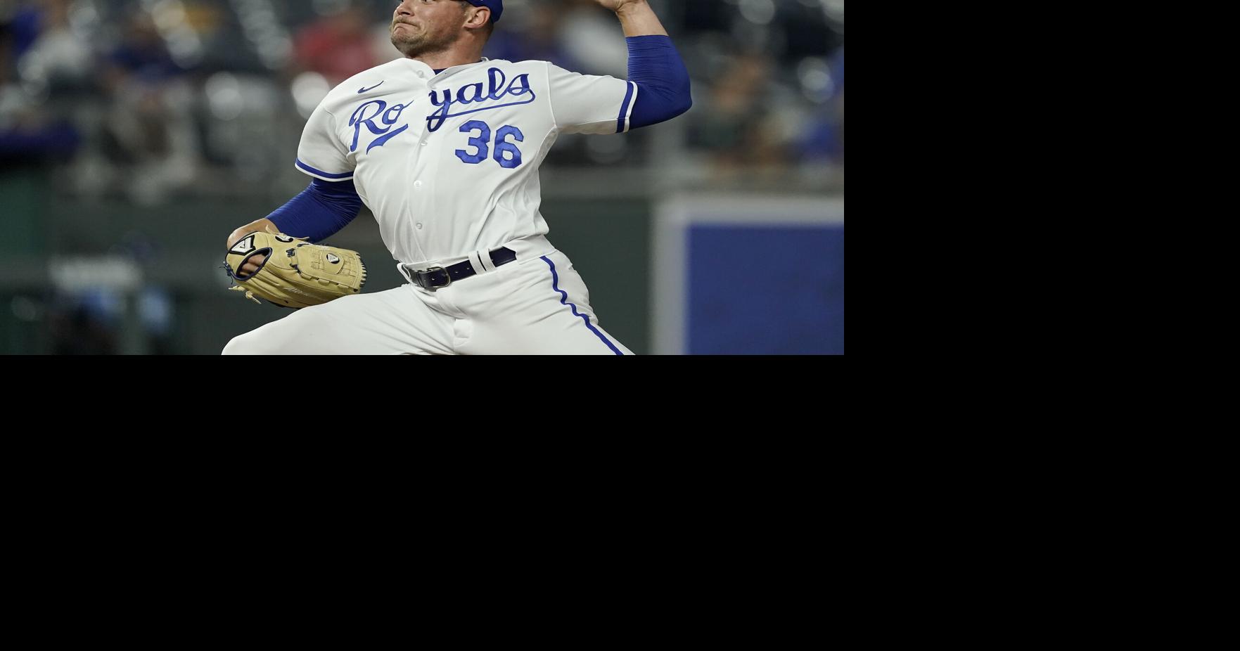 As Cardinals prep camp, unpack gear, they load up on lefties, swing trade with Royals