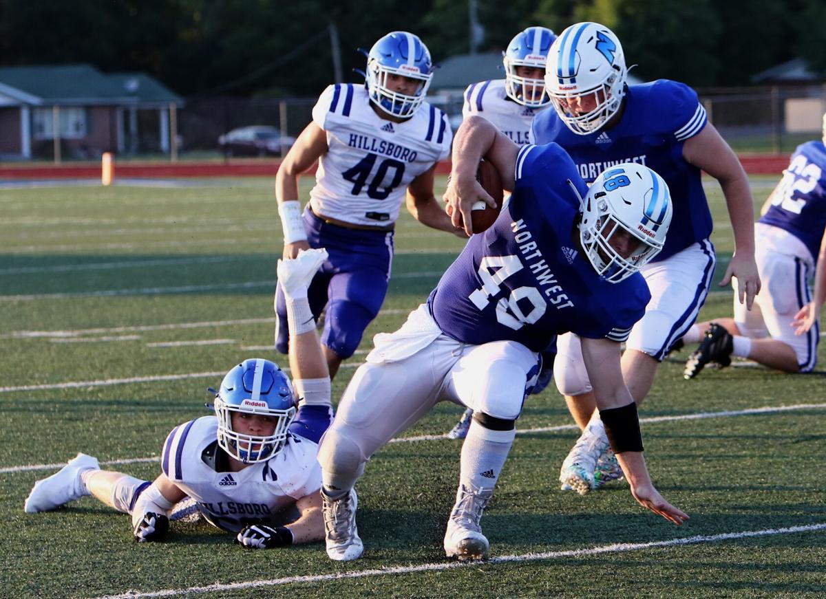 Davis' four touchdown passes lead NorthwestCedar Hill past Hillsboro