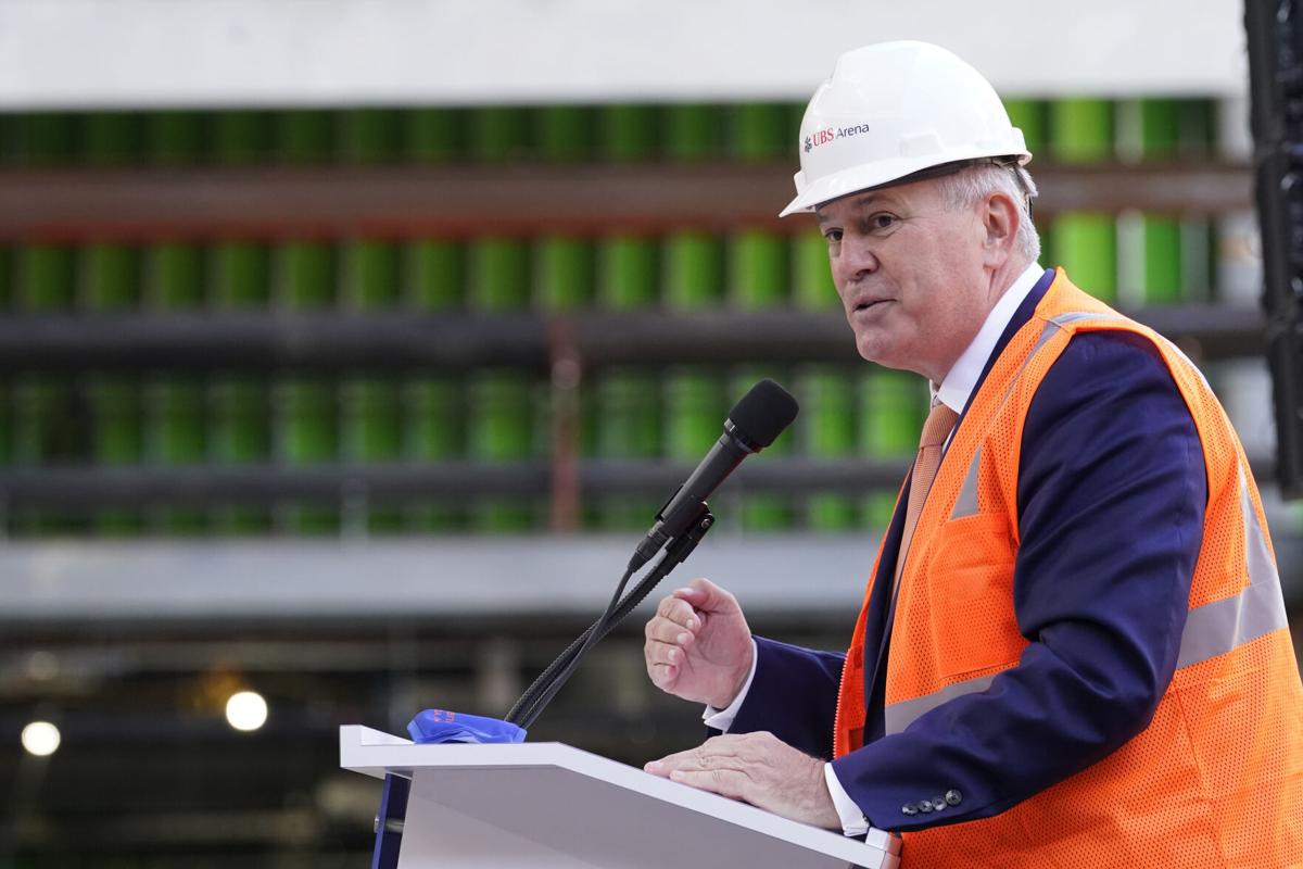 Islanders Arena Topping Off Hockey