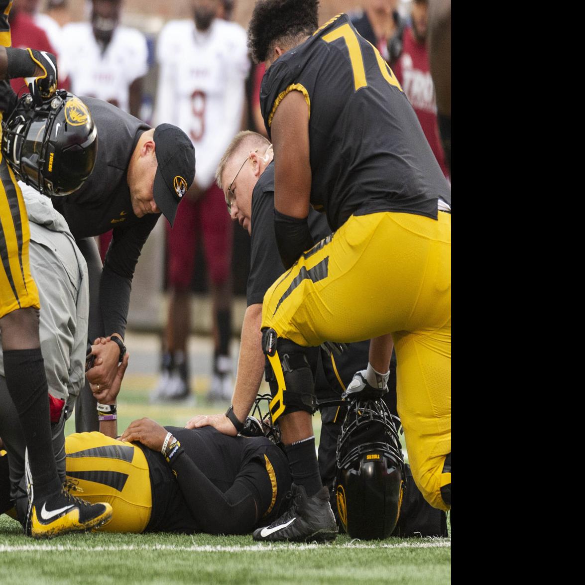 Mizzou Qb Bryant Is Ok But Defensive Leader Garrett Could Be Out