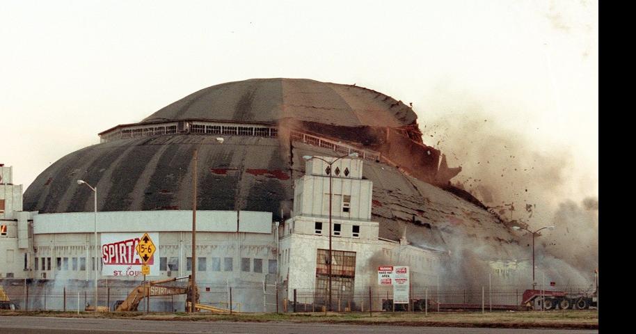VintageKSDK: 21 years ago today, the St. Louis Arena came tumbling down 