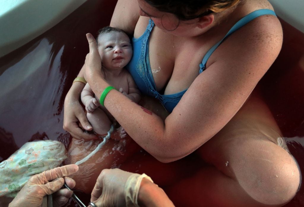 women giving birth photos