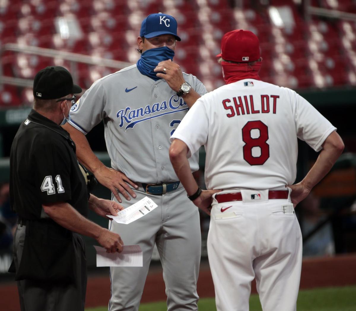 Cardinals open three games against Royals