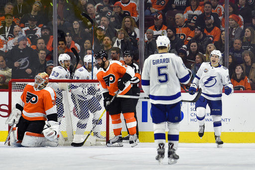 NHL: Lightning rout Flyers