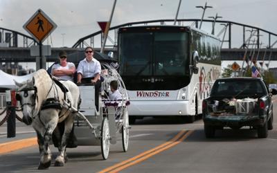 St. Louis aldermen consider bill that would ban horse carriages from streets | Along for the ...