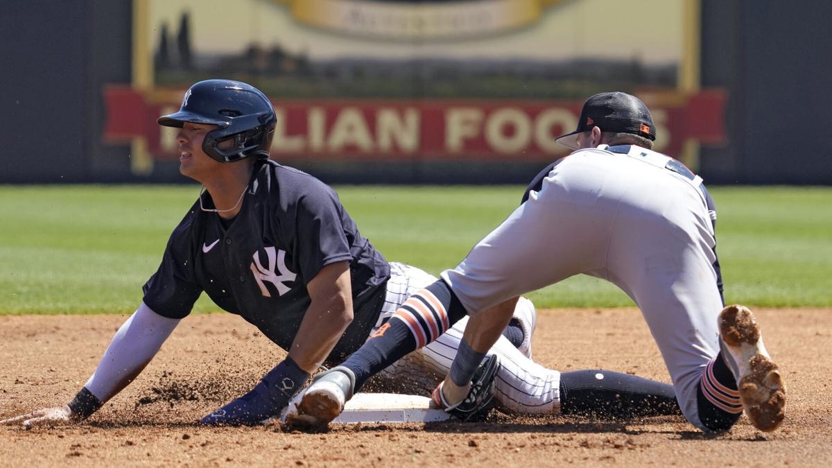 Oswald Peraza using veteran lessons in Yankees competition