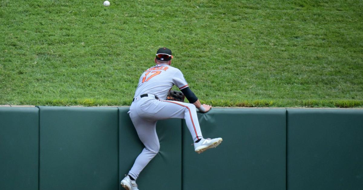 The St. Louis Cardinals avoid a sweep against the Orioles, win 7-5 at Busch Stadium