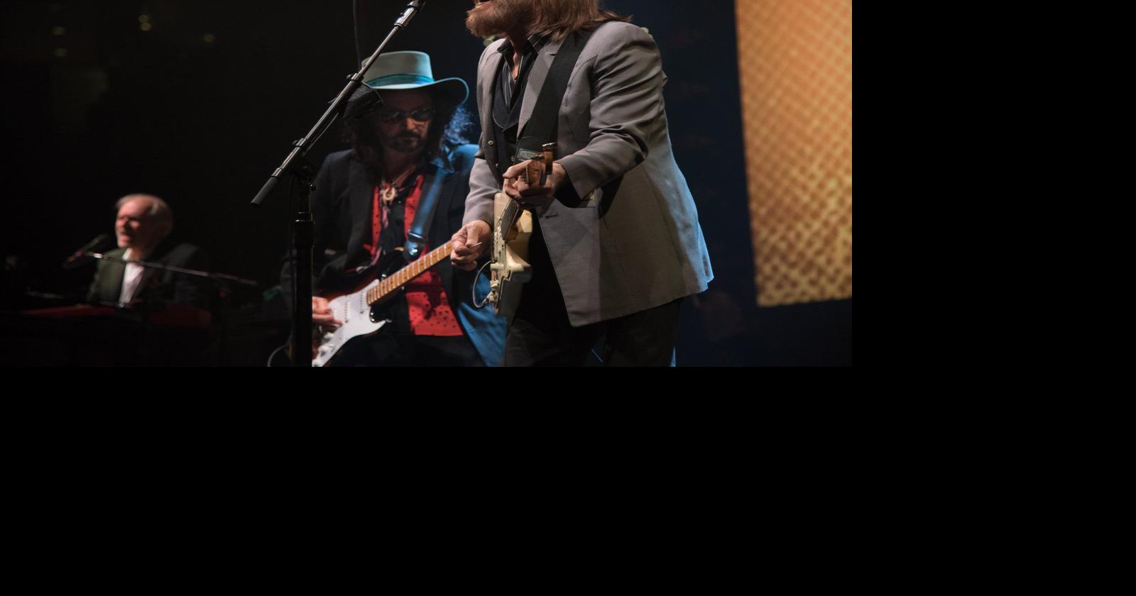 Reports that legendary rocker Tom Petty died cause confusion