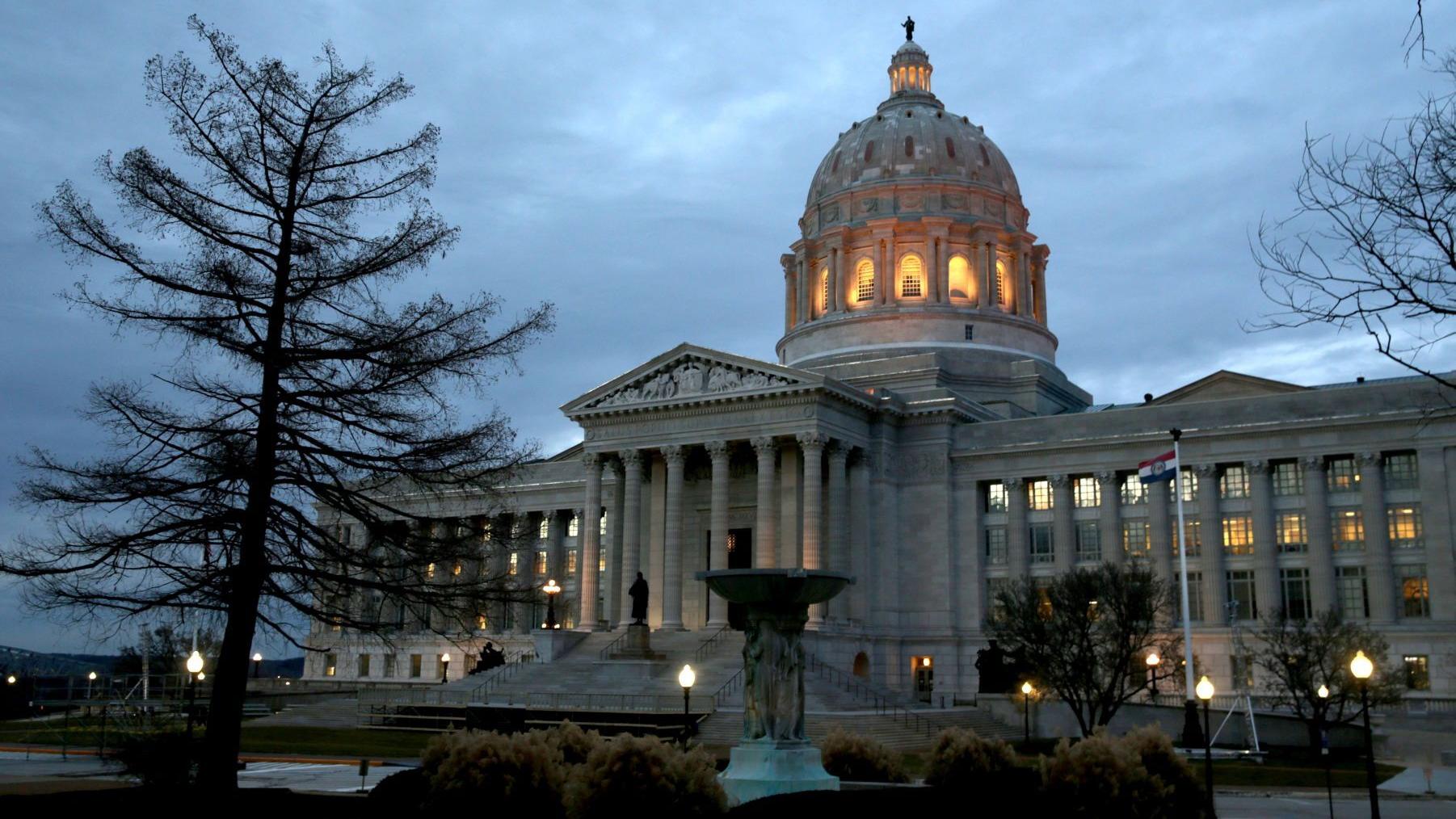 Financial help for foster and adoptive parents advances in Missouri House
