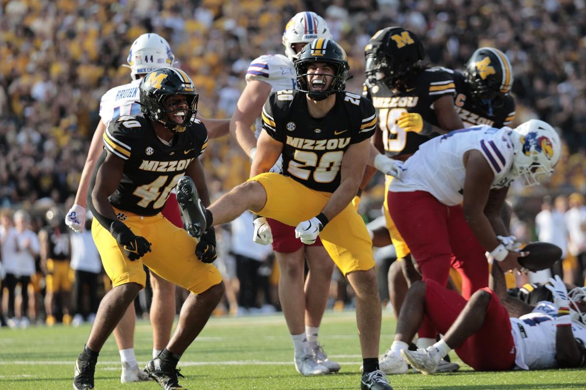 Missouri wins Border War! Beats Kansas 42-31